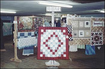 Picture of quilting competition.