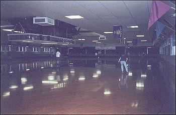Picture of Oaks Park indoor skating rink.